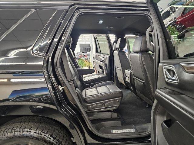 Used 2022 Chevrolet Tahoe Z71 w/ Z71 Off-Road Package AWD/4WD image 39