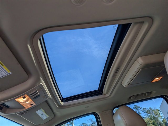 Used 2013 GMC Yukon XL Denali image 17