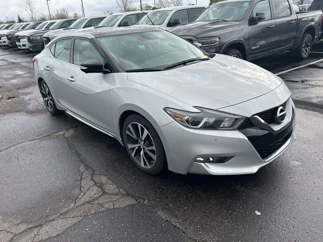 Used 2016 Nissan Maxima Platinum w/ Interior Lighting Package FWD image 5
