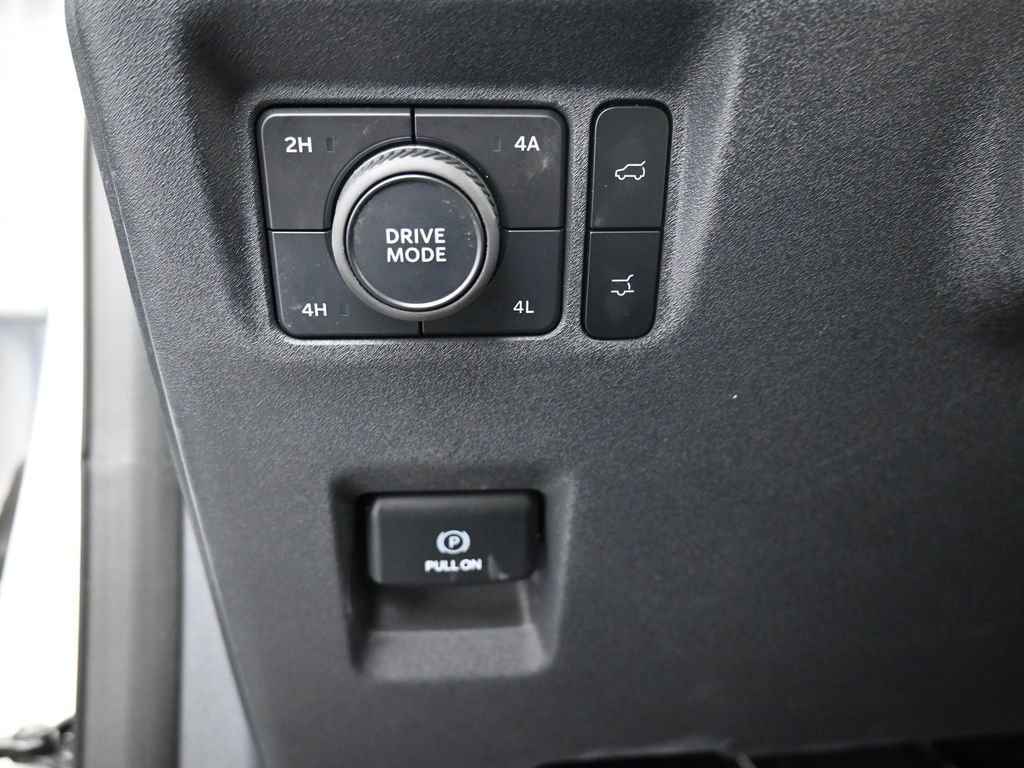 Certified 2025 Ford Expedition Max Platinum image 12