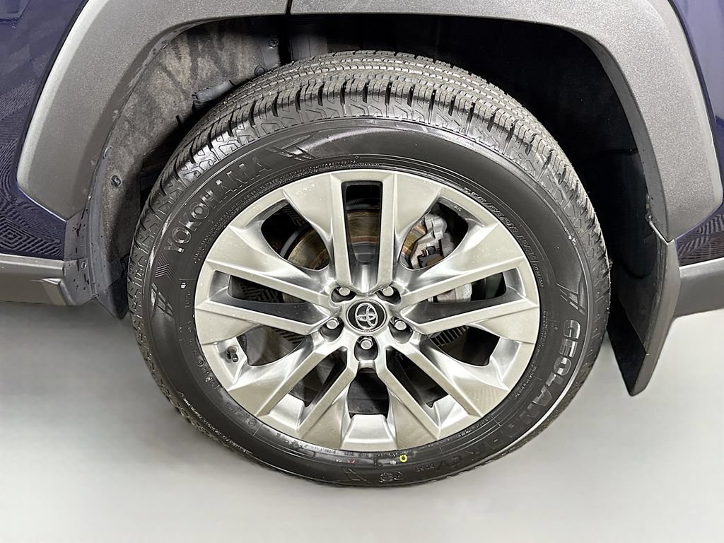 Used 2021 Toyota RAV4 Limited AWD/4WD image 34