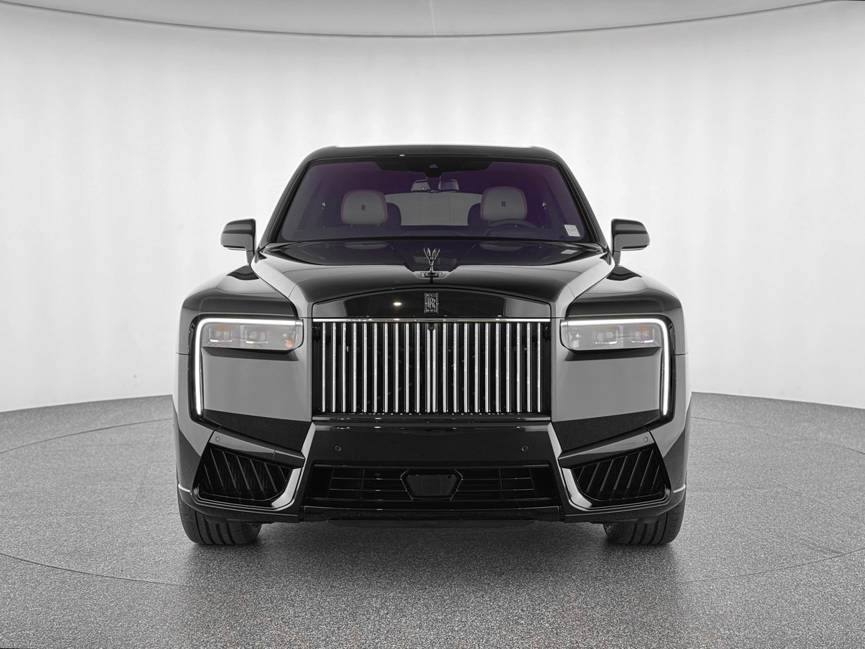 New 2026 Rolls-Royce Cullinan Black Badge image 8