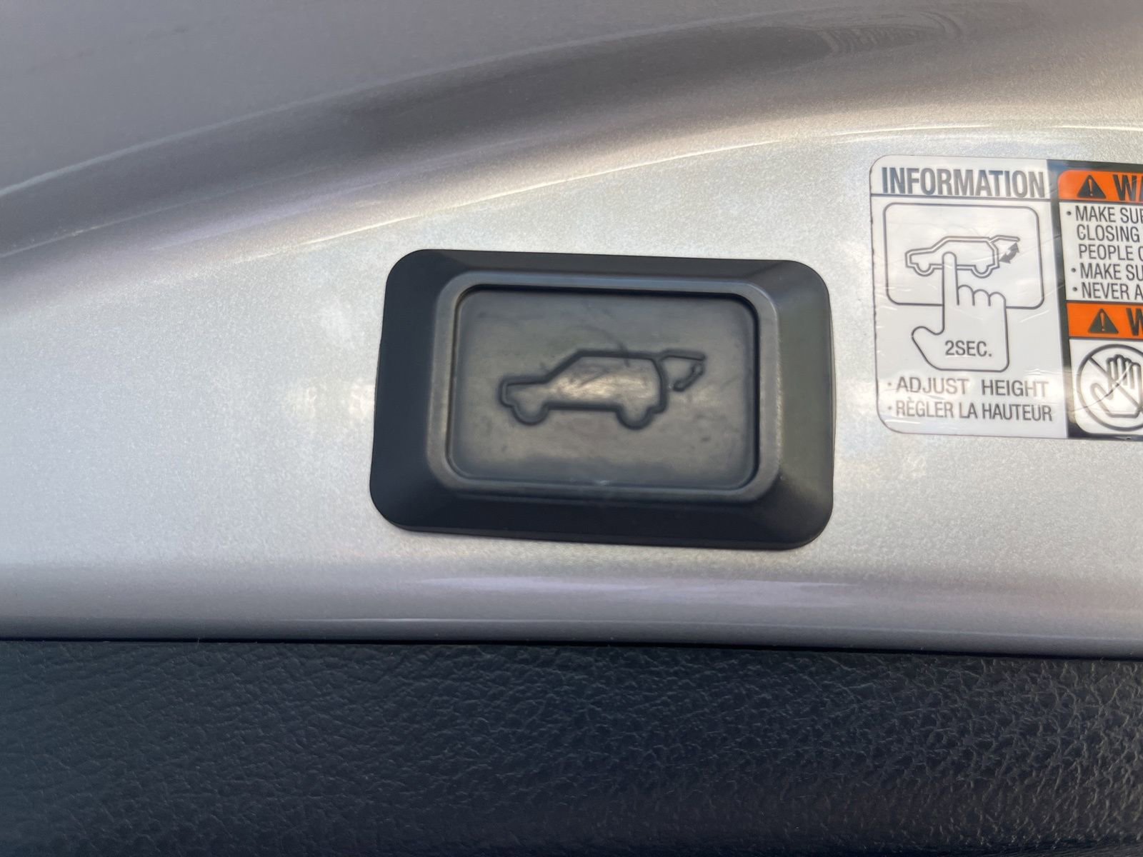 Used 2016 Toyota RAV4 XLE image 31