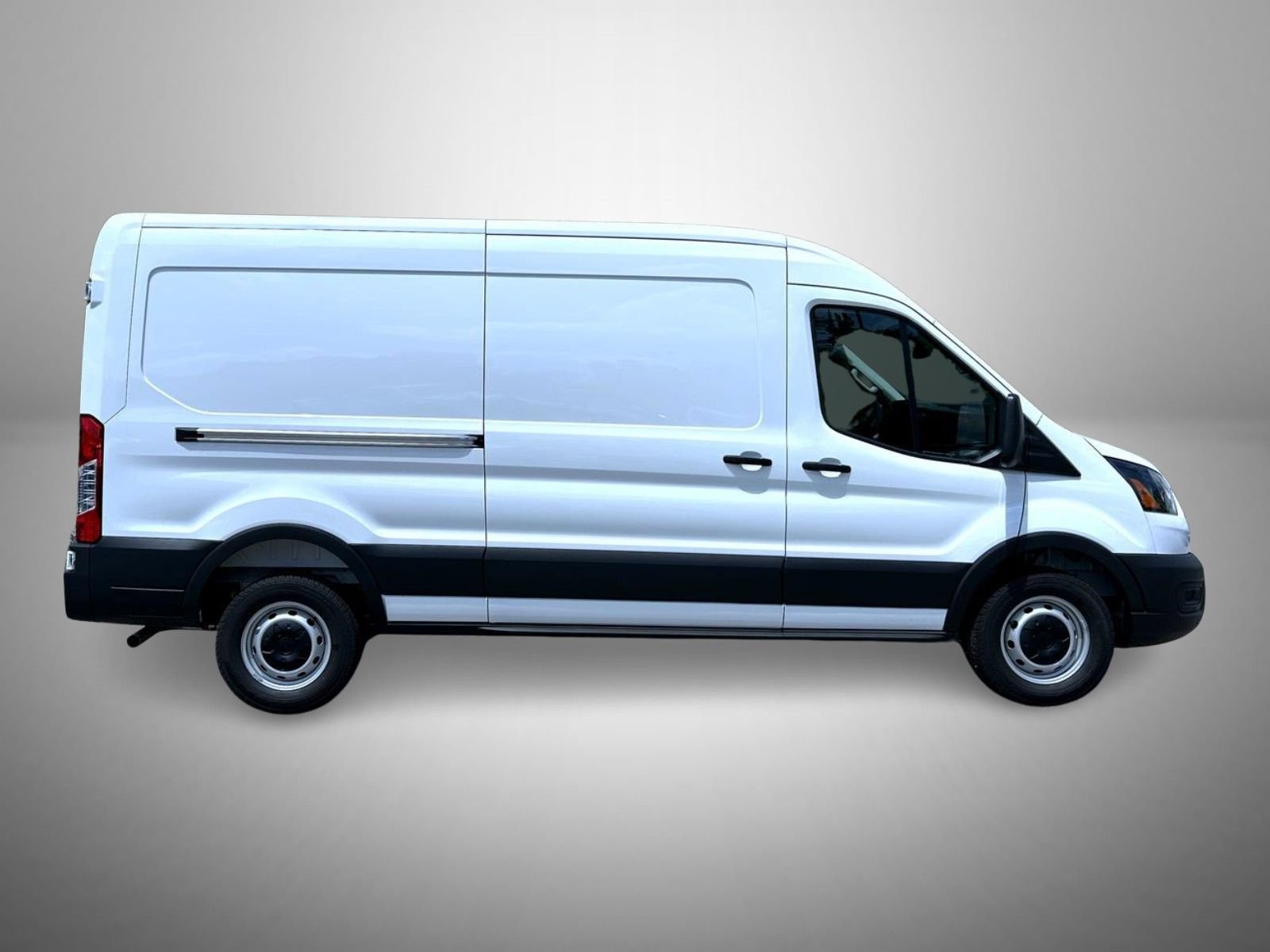 New 2026 Ford Transit 250 148 Medium Roof w/ Load Area Protection Package RWD image 4