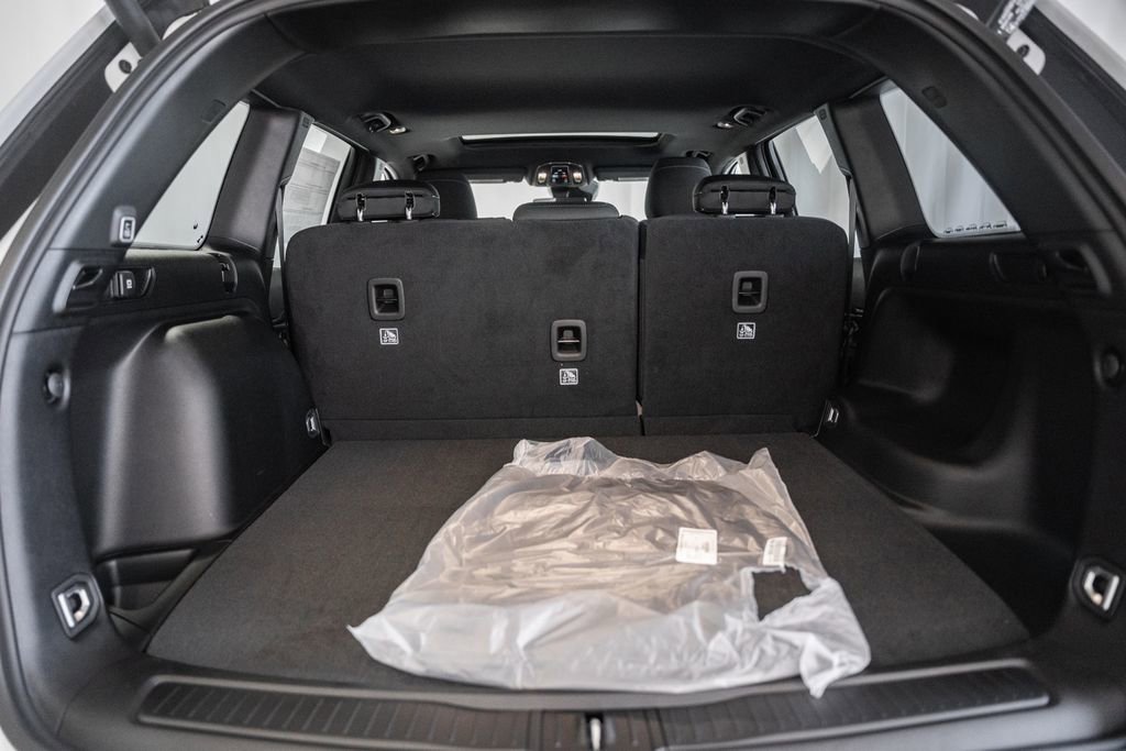 New 2025 Jeep Grand Cherokee Laredo X w/ Luxury Tech Group I image 10