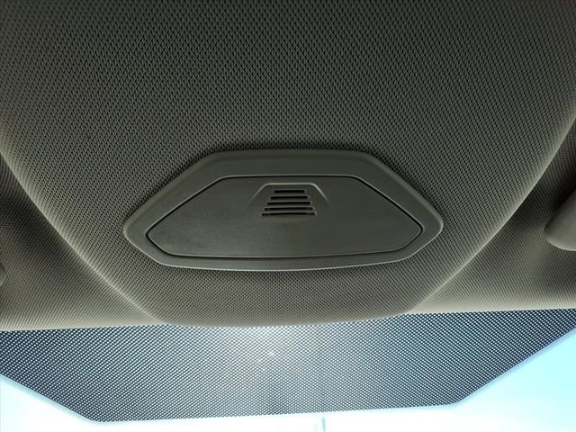 Certified 2018 Ford Focus SE w/ SE Appearance Package image 26