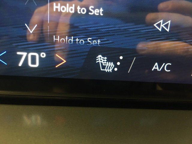 New 2026 Chevrolet Traverse LT image 24