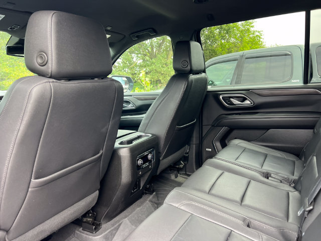 Used 2023 Chevrolet Suburban LT AWD/4WD image 40