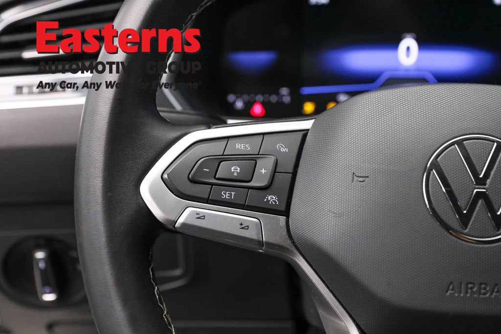 Used 2023 Volkswagen Tiguan SE image 15