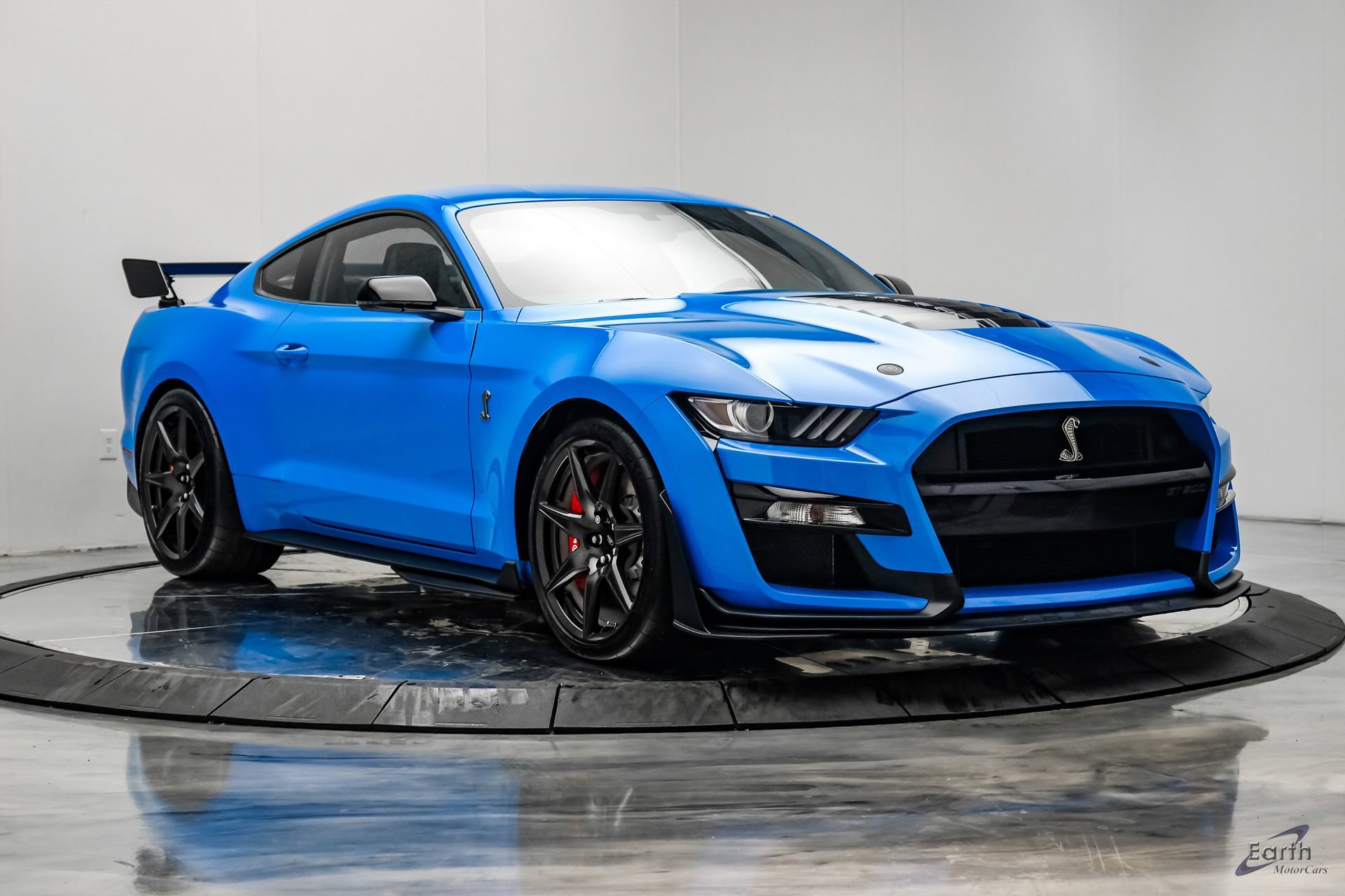 Used 2022 Ford Mustang Shelby GT500 w/ Carbon Fiber Track Pack RWD image 28