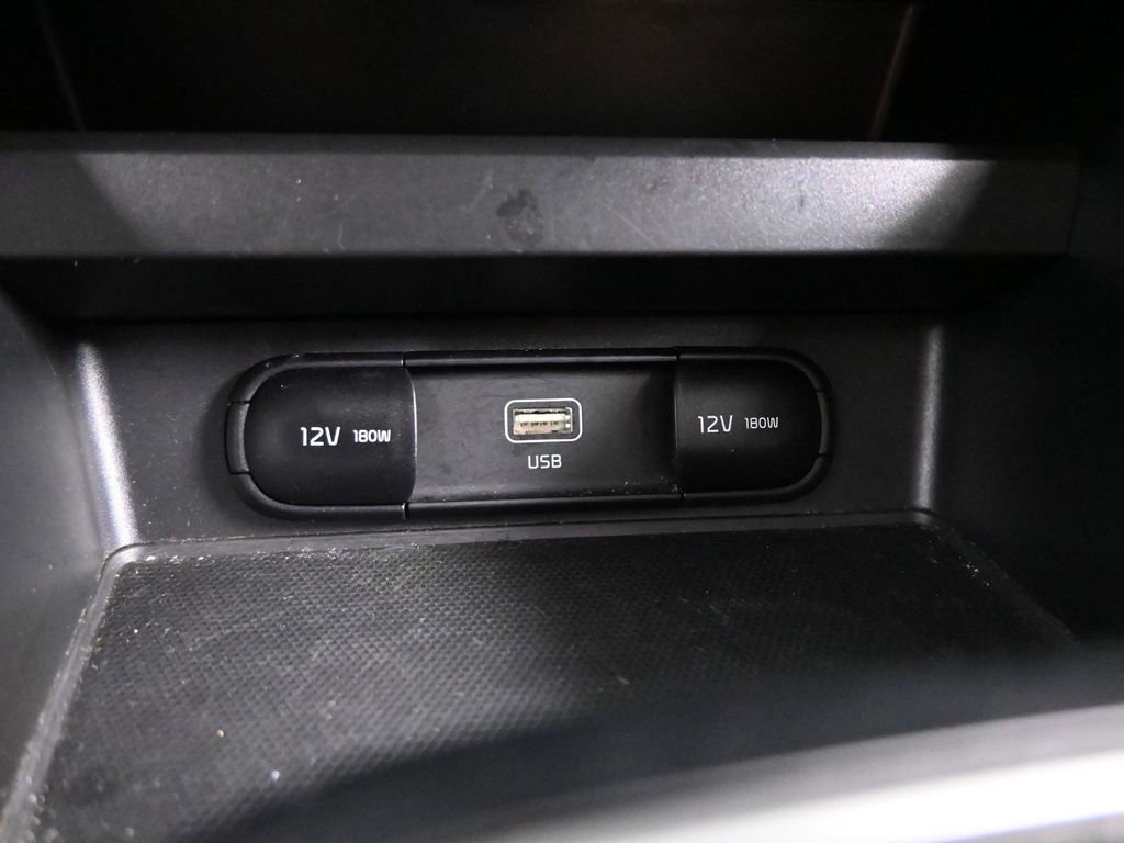 Used 2023 Kia Soul LX w/ LX Technology Package image 24