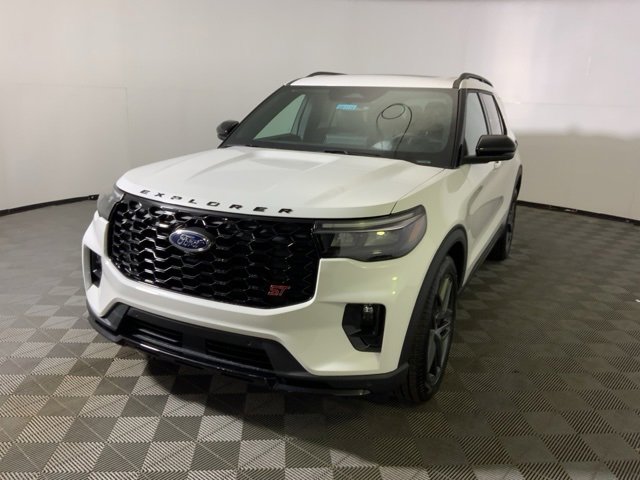 New 2025 Ford Explorer ST image 4