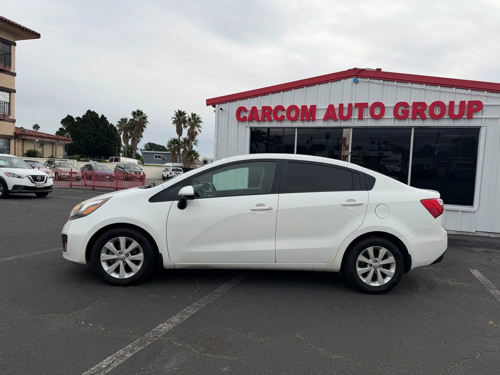 Used 2013 Kia Rio EX w/ Convenience Pkg image 2