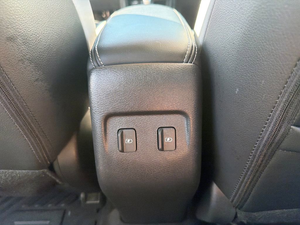 Used 2024 Nissan Kicks SR w/ SR Premium Package image 23