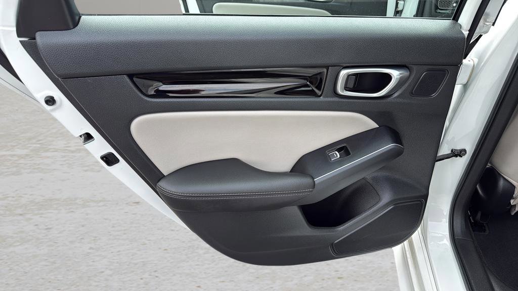 Used 2024 Honda Civic Touring image 14