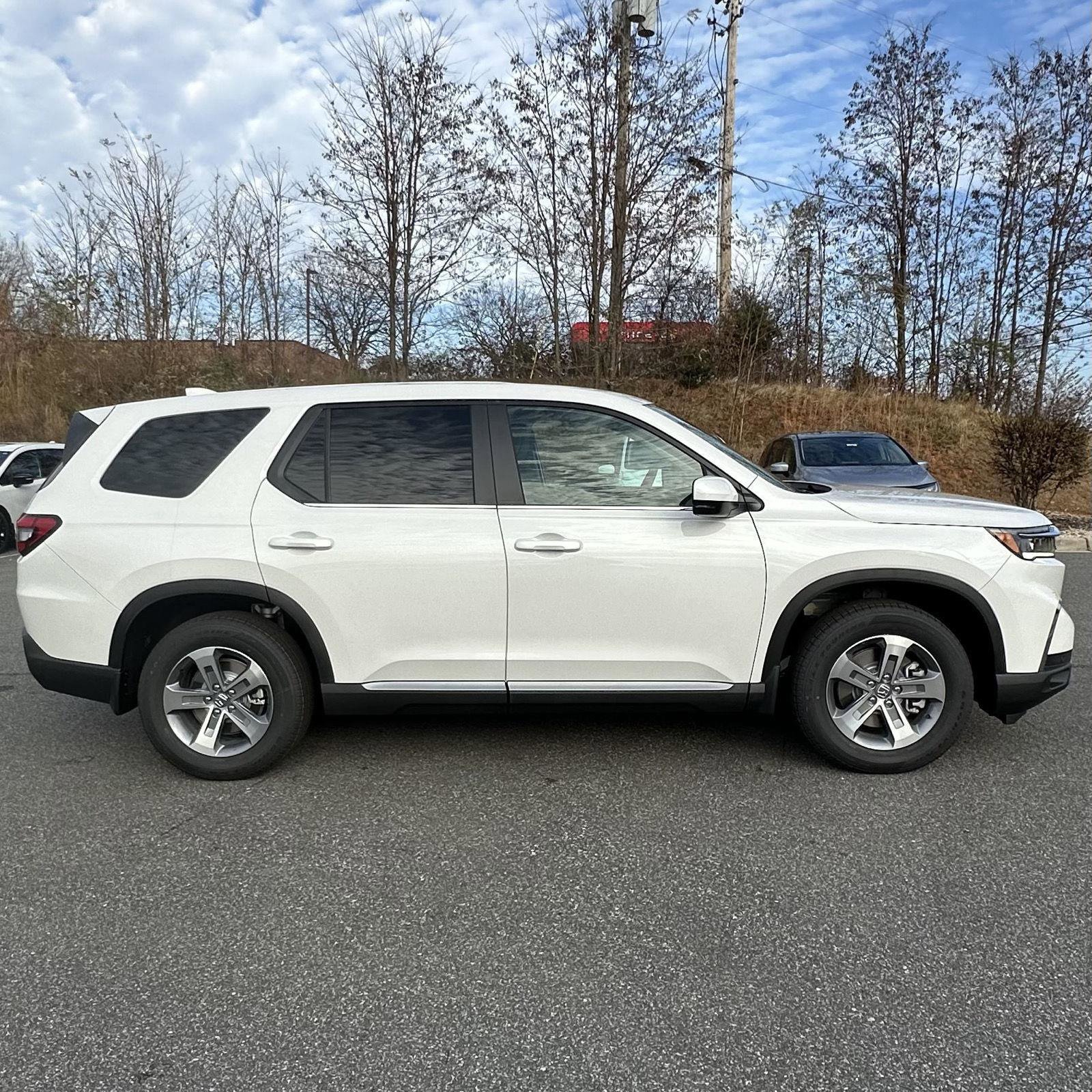 New 2025 Honda Pilot EX-L image 6