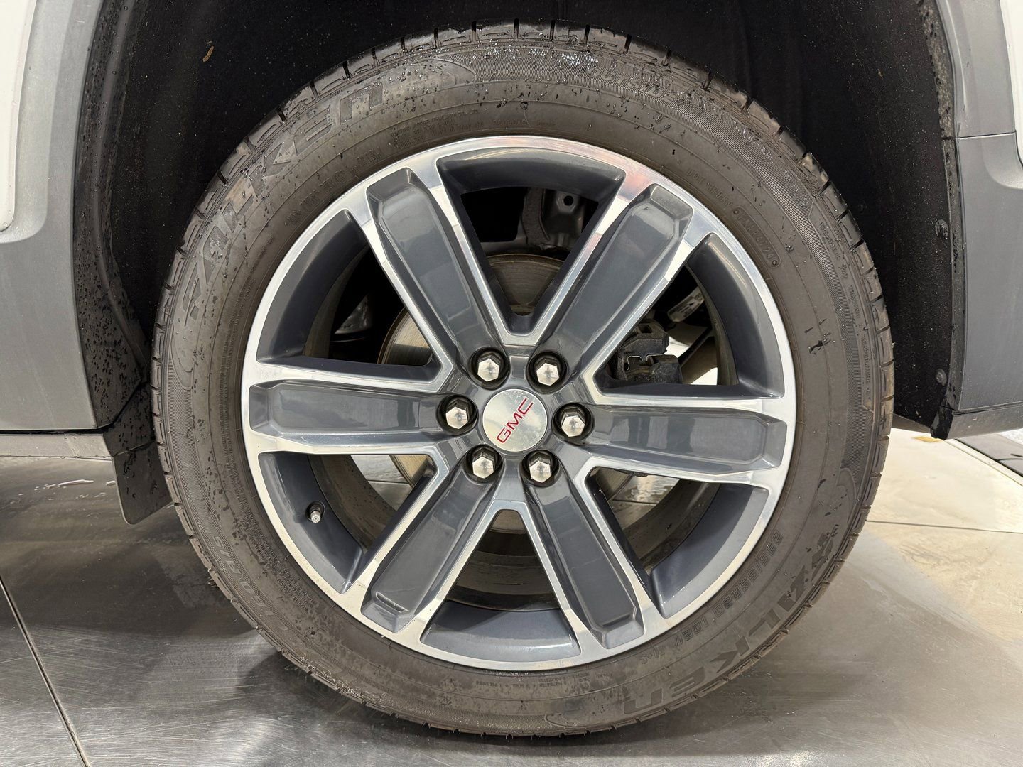 Used 2020 GMC Acadia SLT w/ LPO, Cargo Package AWD/4WD image 54