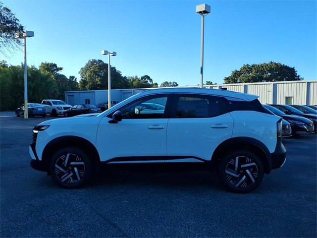 New 2026 Nissan Kicks SV image 4