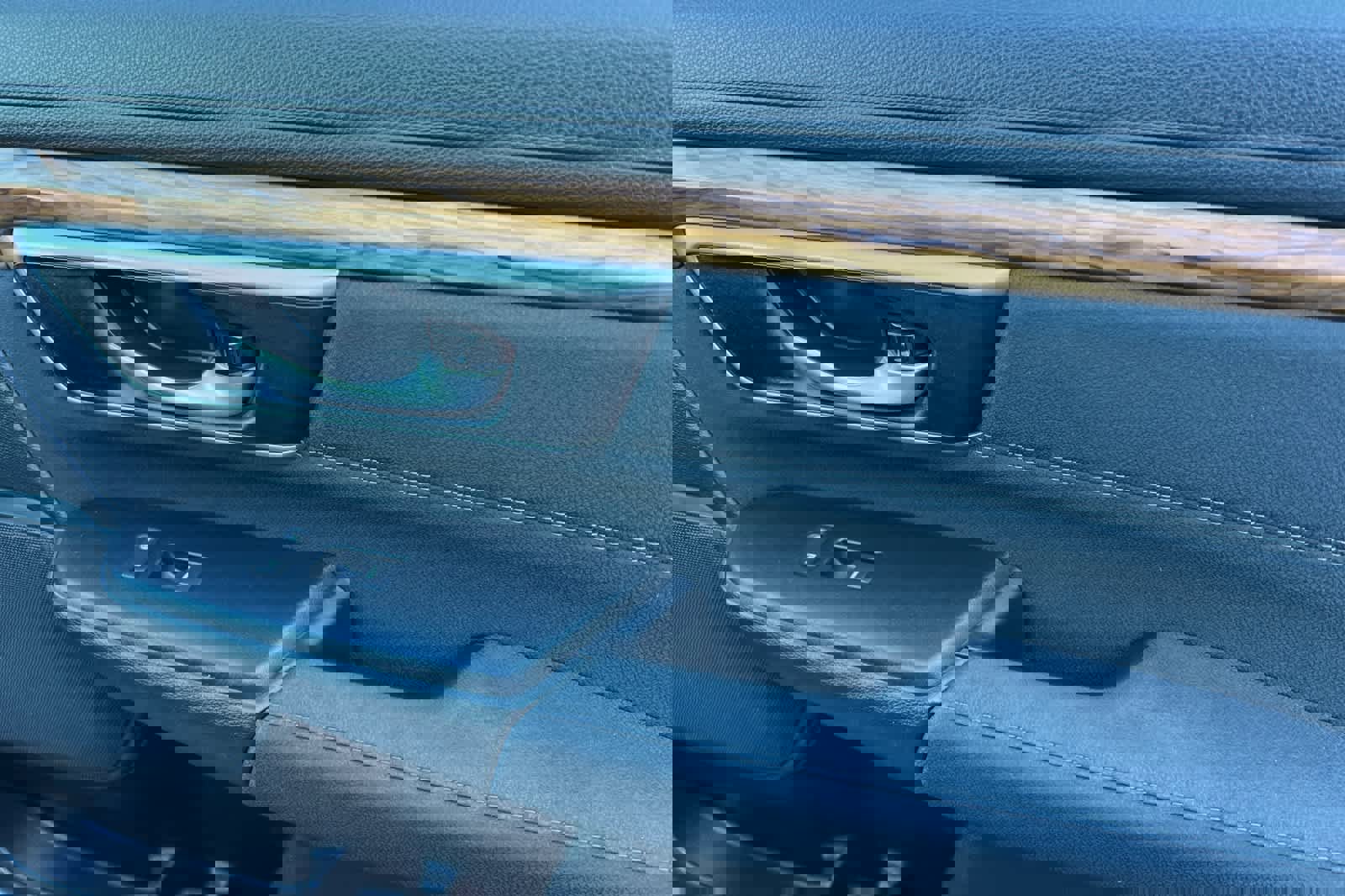 Used 2018 Honda CR-V EX image 19