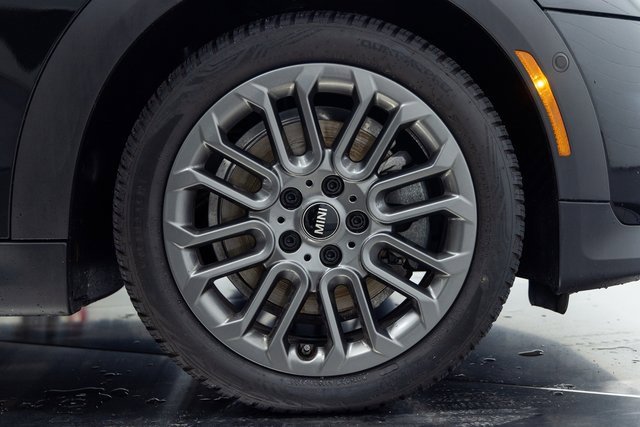 Certified 2025 MINI Cooper 2-Door Hardtop image 27