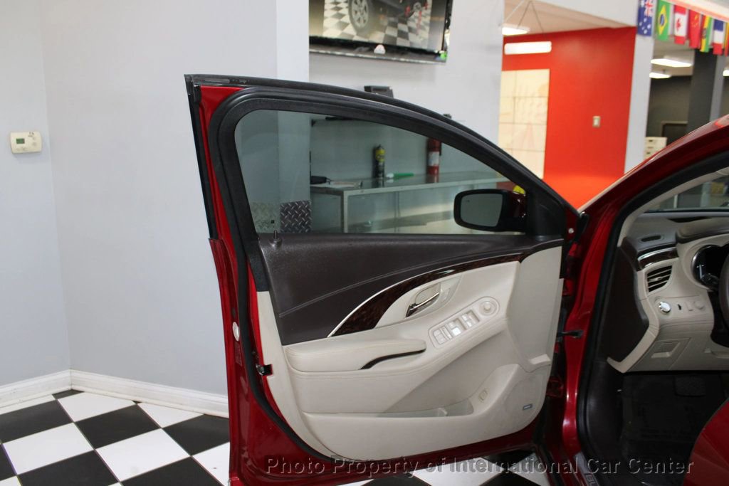Used 2014 Buick LaCrosse Premium w/ Driver Confidence Package image 9