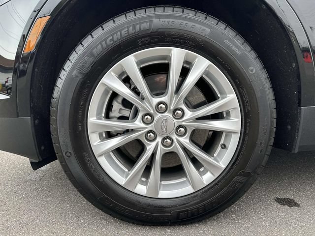 Certified 2025 Cadillac XT5 Luxury w/ LPO, Floor Liner Package FWD image 41