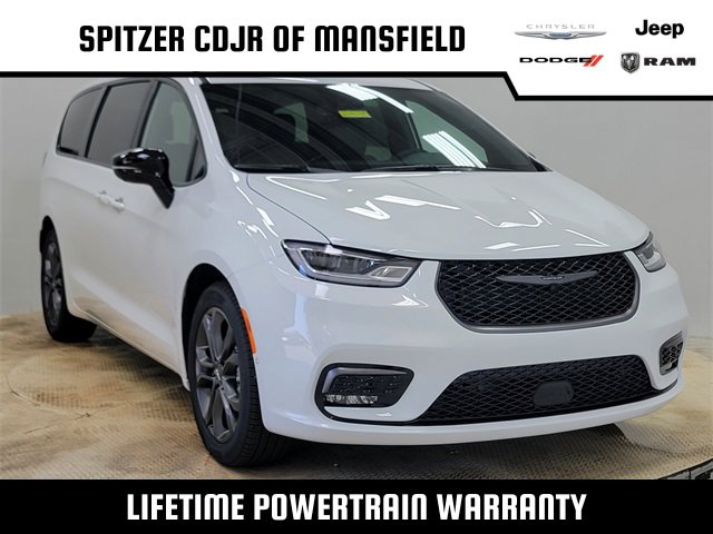 New 2026 Chrysler Pacifica Select image 1
