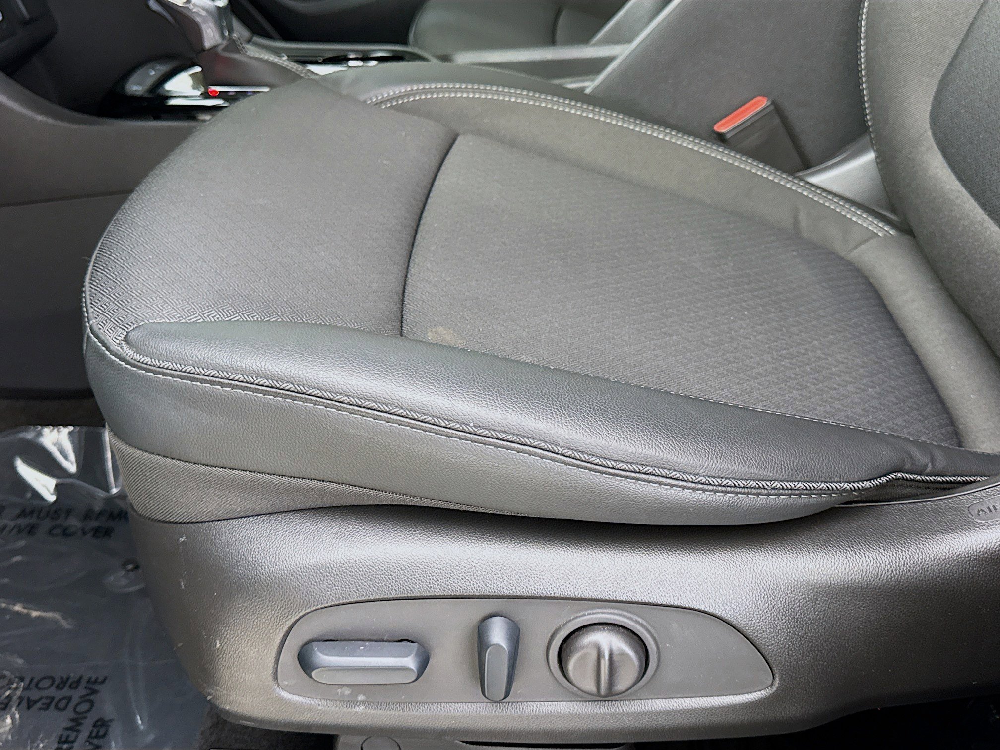 Used 2023 Buick Encore GX Select w/ Sport Touring Package image 20