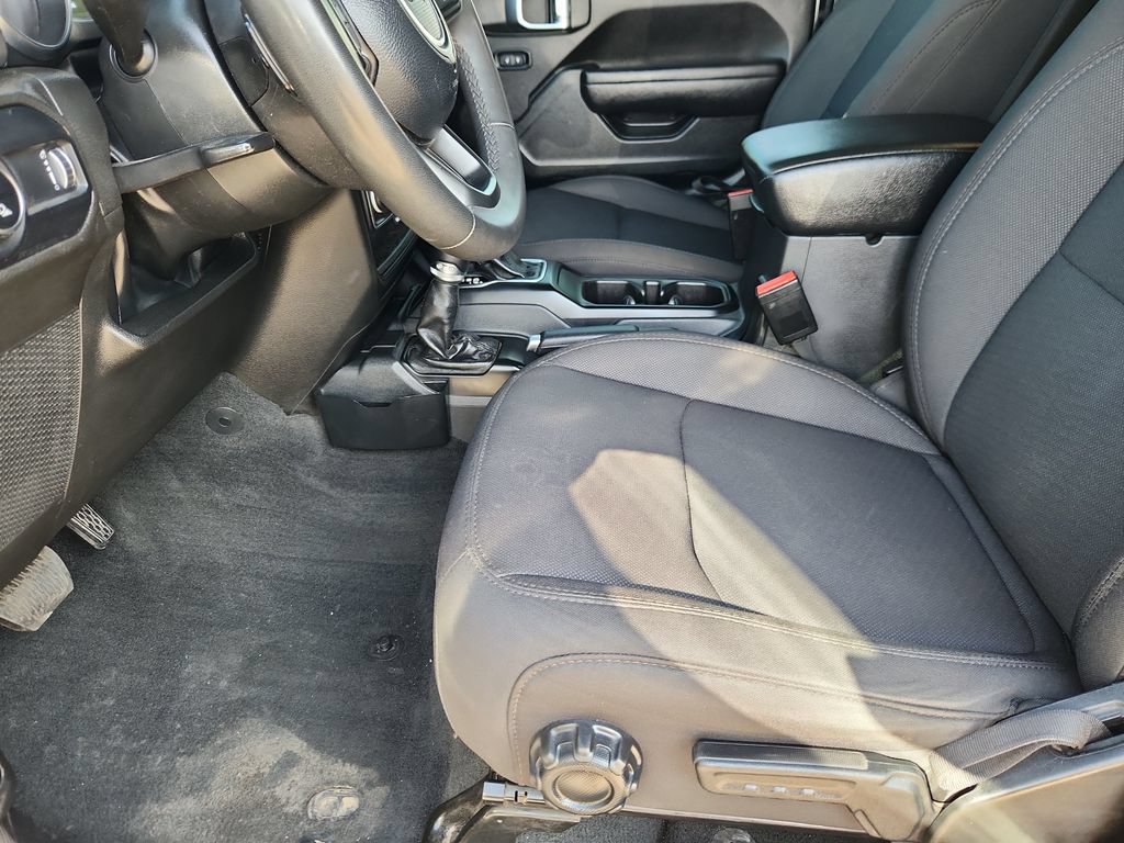 Used 2023 Jeep Gladiator Sport AWD/4WD image 7