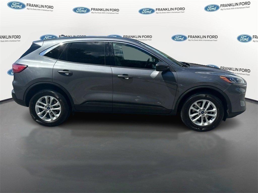Used 2022 Ford Escape SE image 4