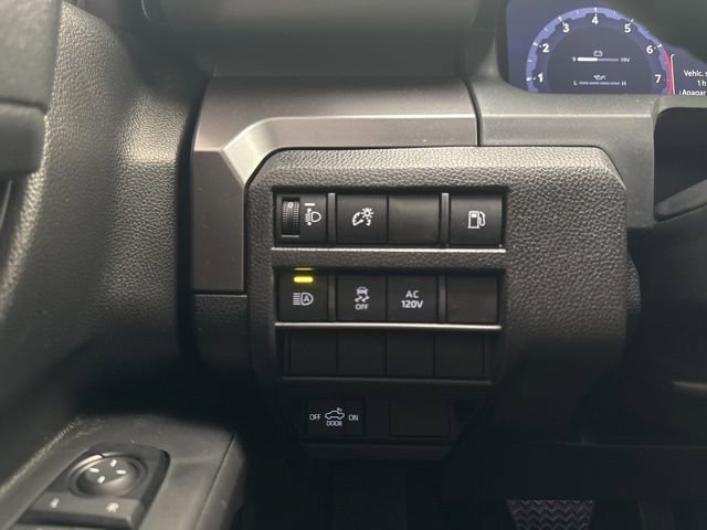 Certified 2025 Toyota Tacoma TRD Off-Road image 9