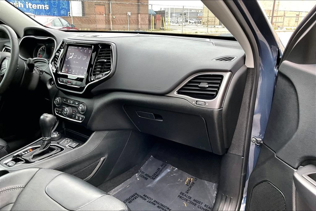 Used 2022 Jeep Cherokee Limited w/ Elite Package AWD/4WD image 15