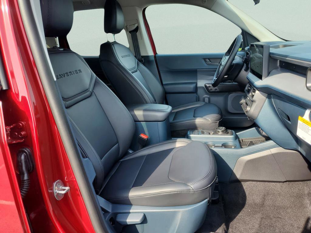 New 2025 Ford Maverick Lariat w/ Black Appearance Package image 21