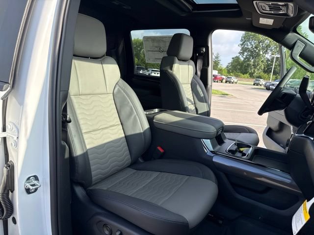 New 2026 Chevrolet Silverado 2500 ZR2 AWD/4WD image 36