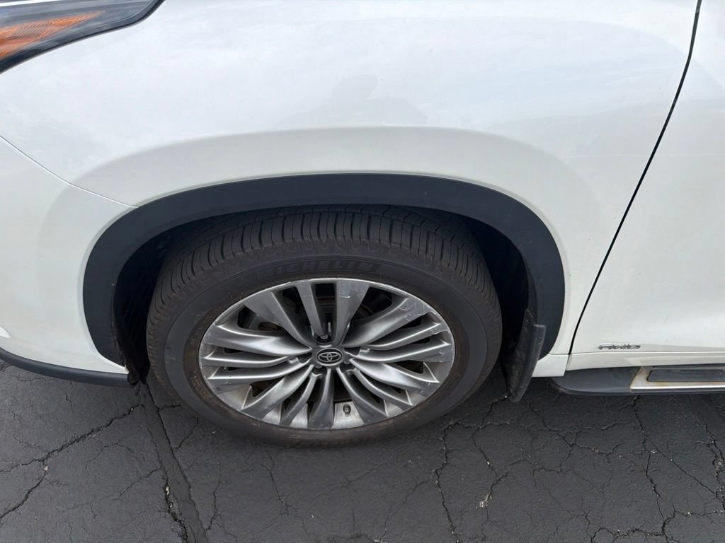 Used 2021 Toyota Highlander Platinum AWD/4WD image 9