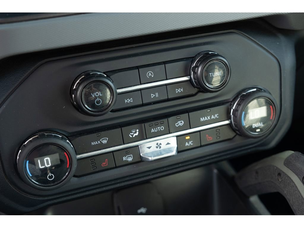 Used 2024 Ford Bronco Everglades image 21