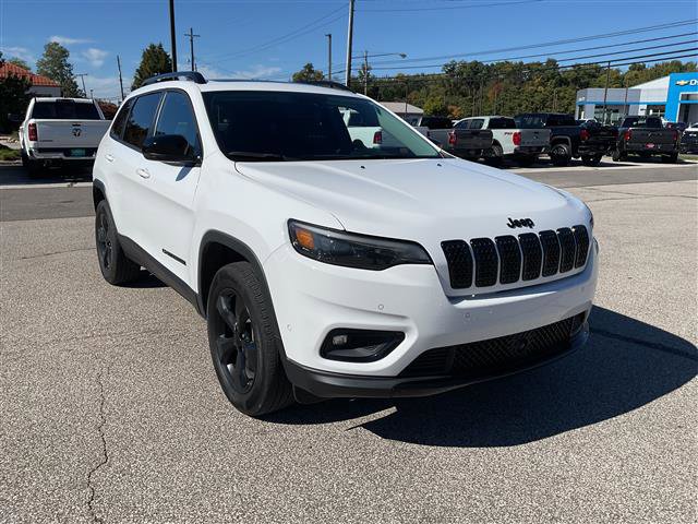 Used 2023 Jeep Cherokee Altitude Lux w/ Lux Elite Package