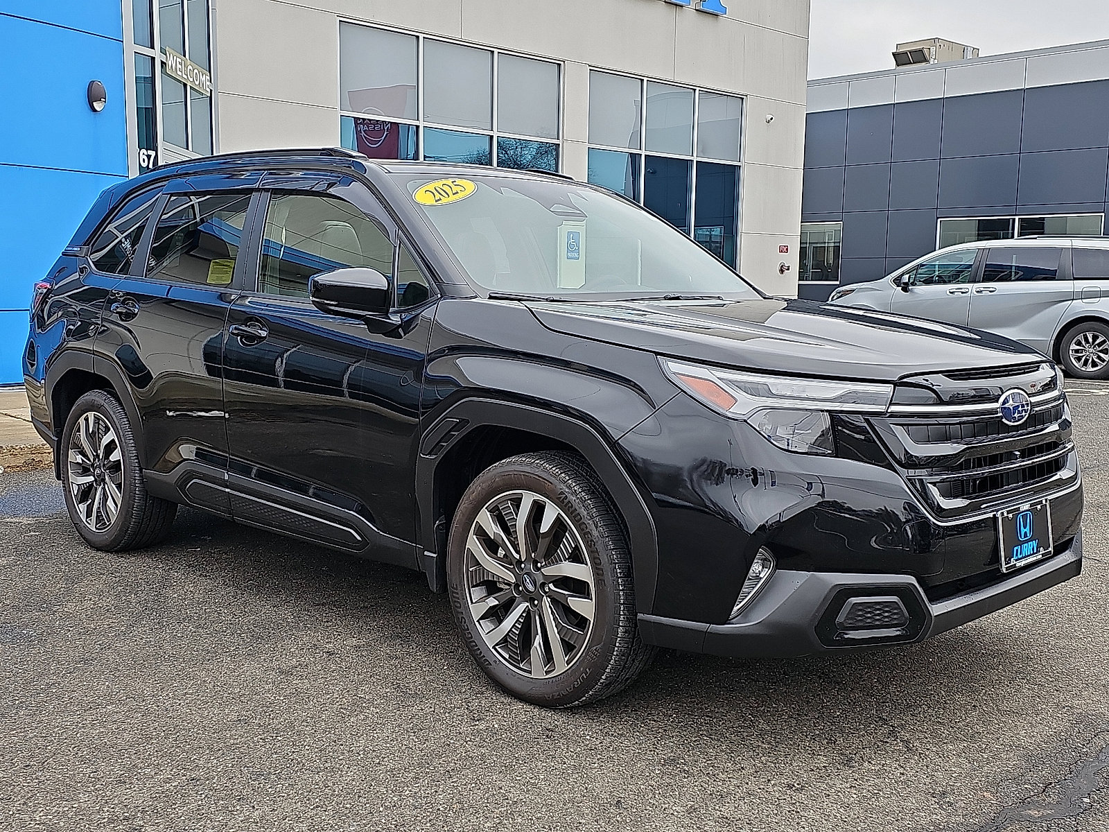 Used 2025 Subaru Forester Touring image 3