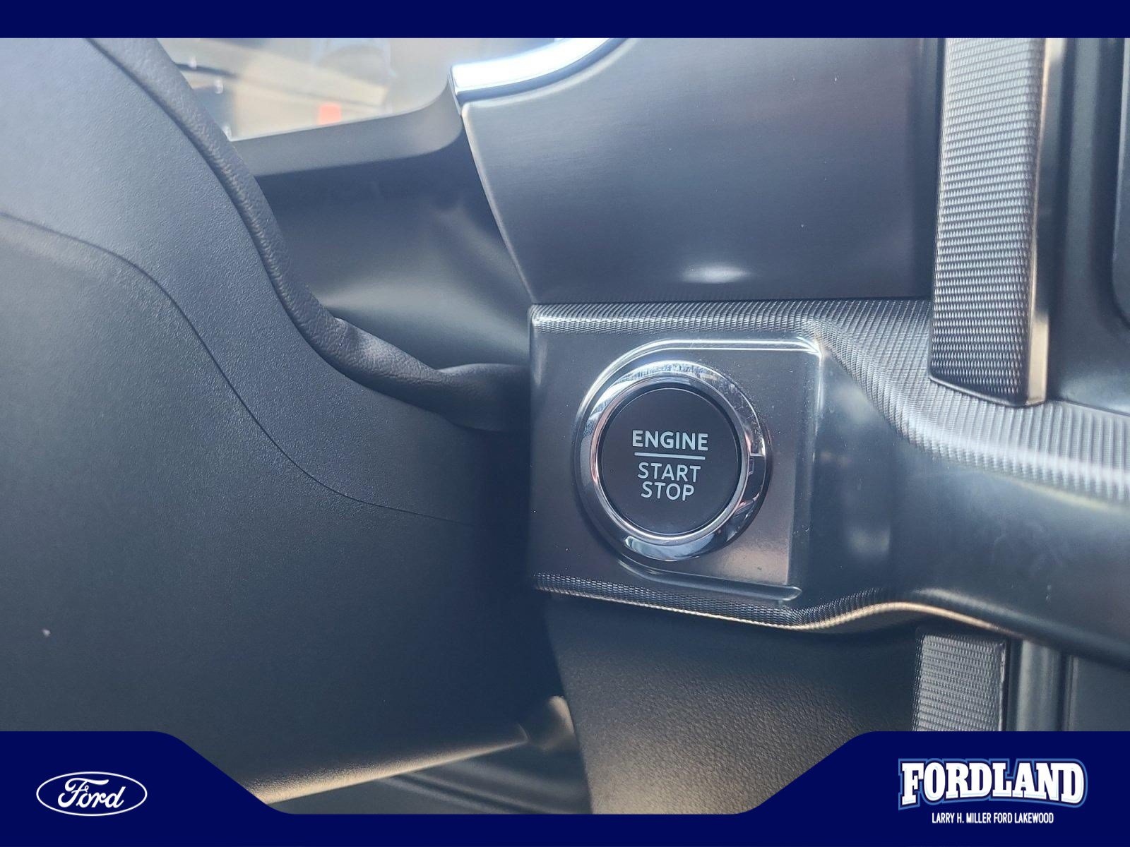 Used 2025 Ford F150 Platinum w/ FX4 Off-Road Package AWD/4WD image 30