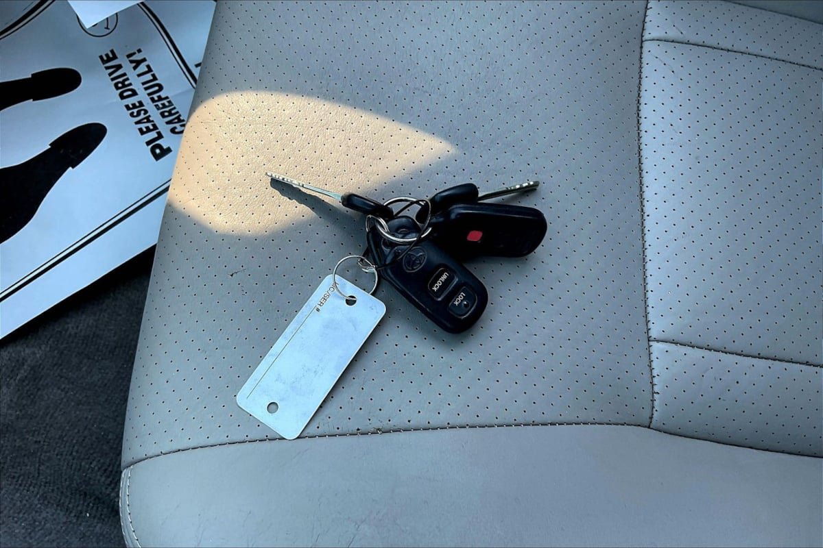 Used 2004 Toyota RAV4 4WD image 33