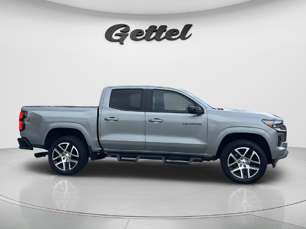Used 2023 Chevrolet Colorado Z71 w/ Z71 Convenience Package 2 AWD/4WD image 4