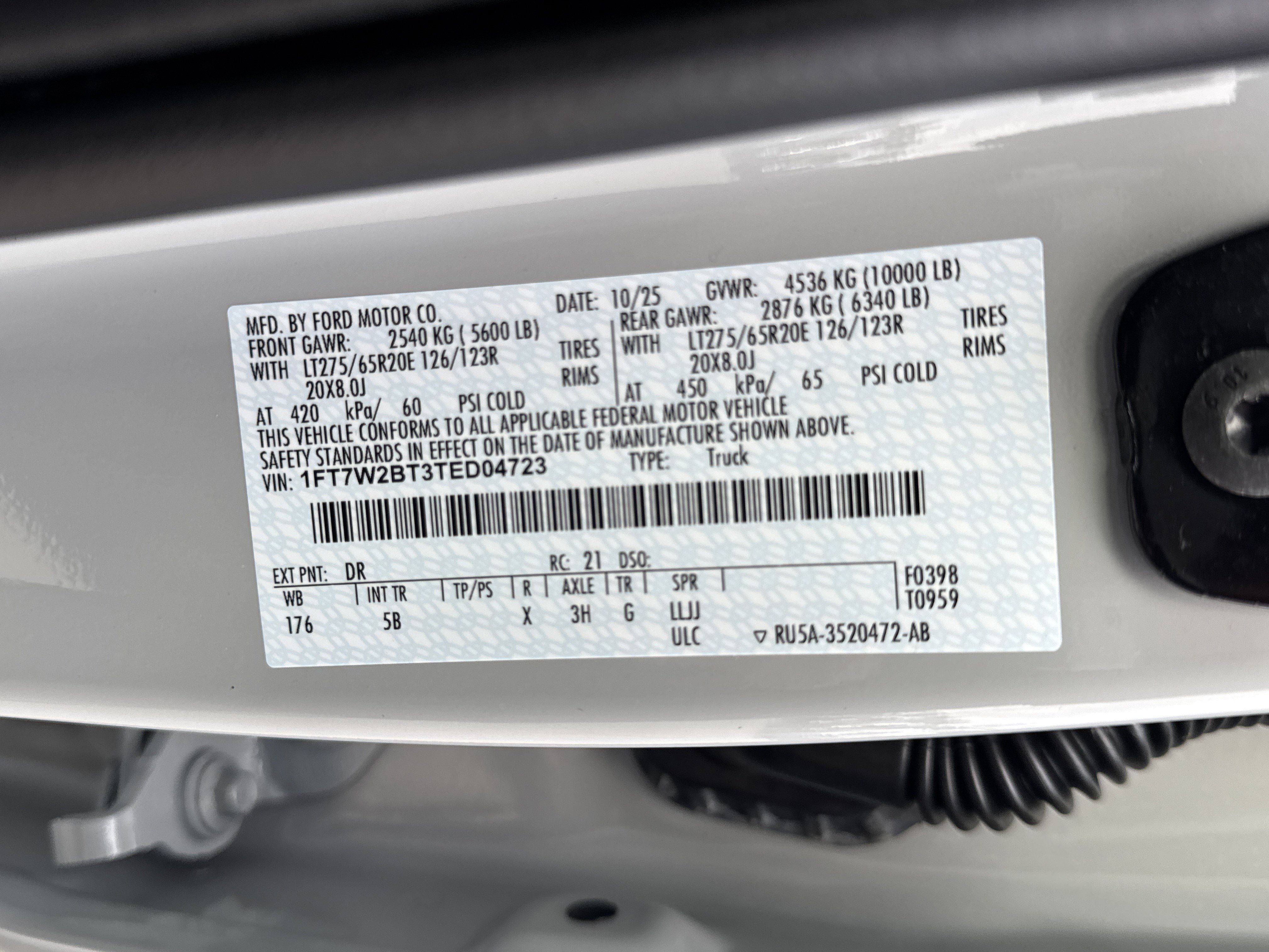 New 2026 Ford F250 Lariat w/ Black Appearance Package image 37
