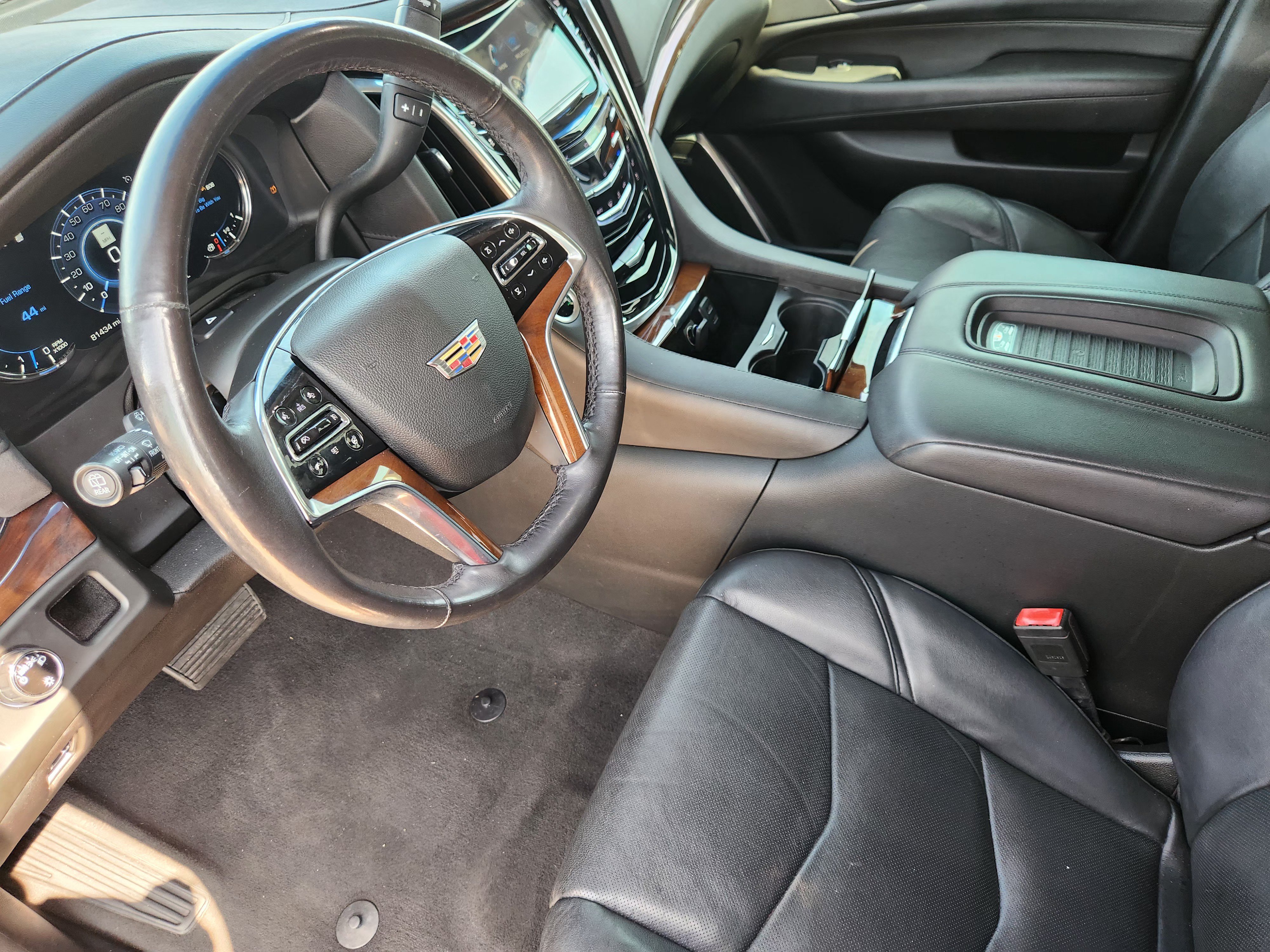 Used 2019 Cadillac Escalade Premium Luxury w/ Escalade Sport Edition RWD image 13