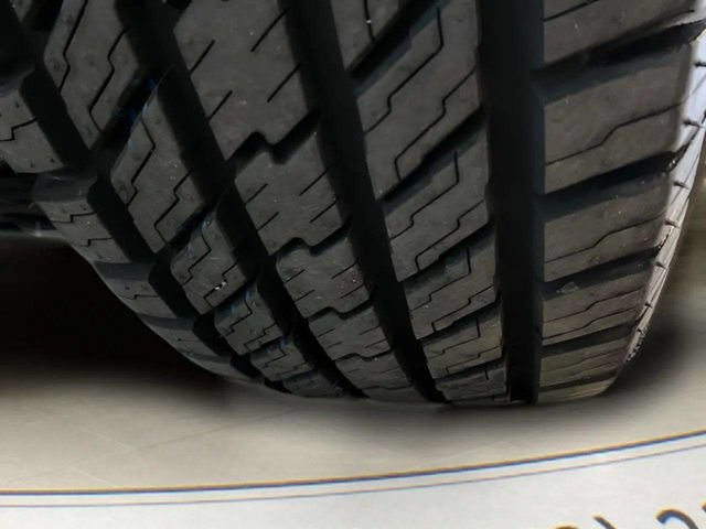 Used 2024 Jeep Grand Cherokee Laredo RWD image 98