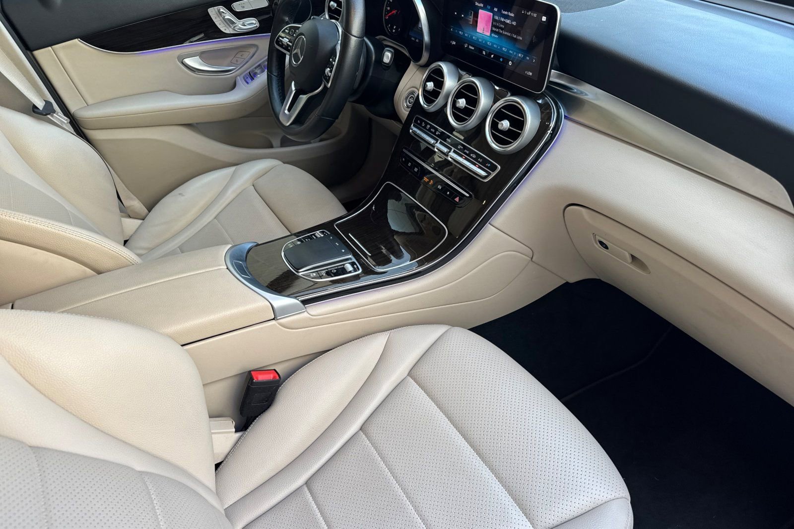 Used 2022 Mercedes-Benz GLC 300 4MATIC image 19