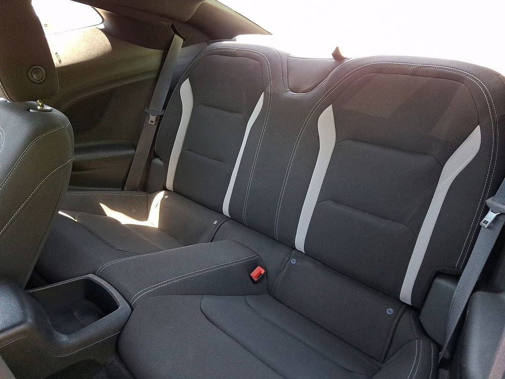 Used 2023 Chevrolet Camaro LT RWD image 7