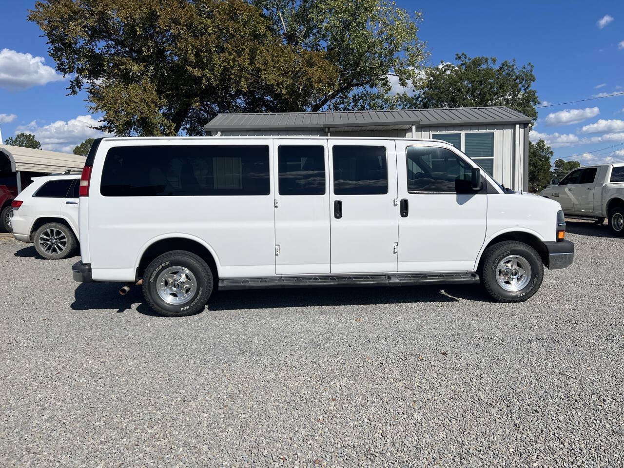 Used 2015 Chevrolet Express 3500 LT w/ LT Preferred Equipment Group RWD image 6