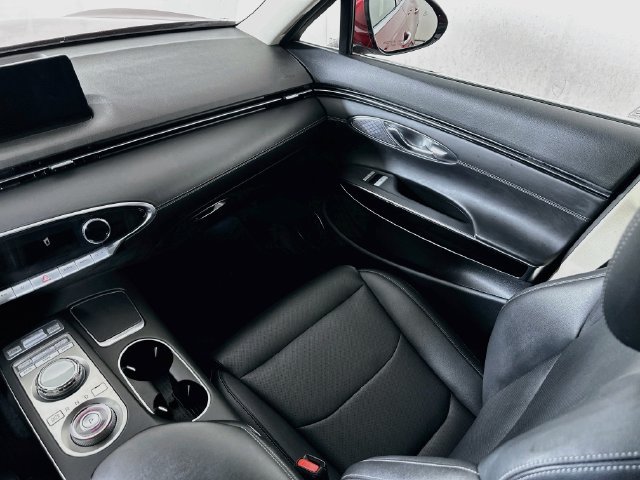 Used 2025 Genesis GV70 2.5T AWD/4WD image 28