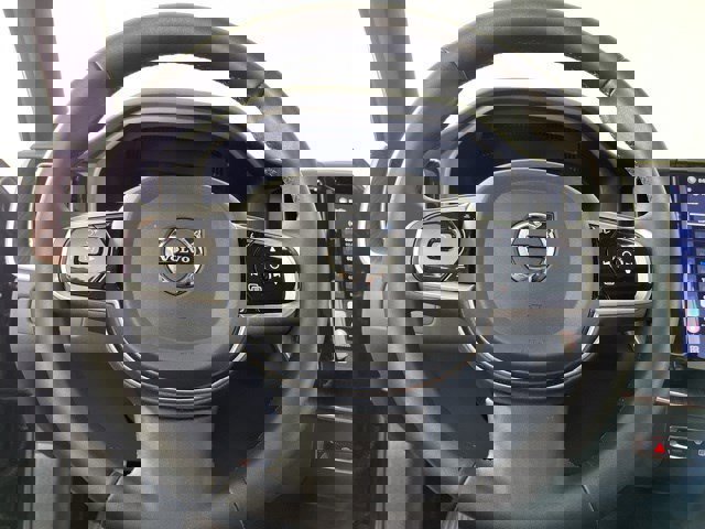 Used 2023 Volvo XC60 B5 Plus w/ Protection Package Premier FWD image 16