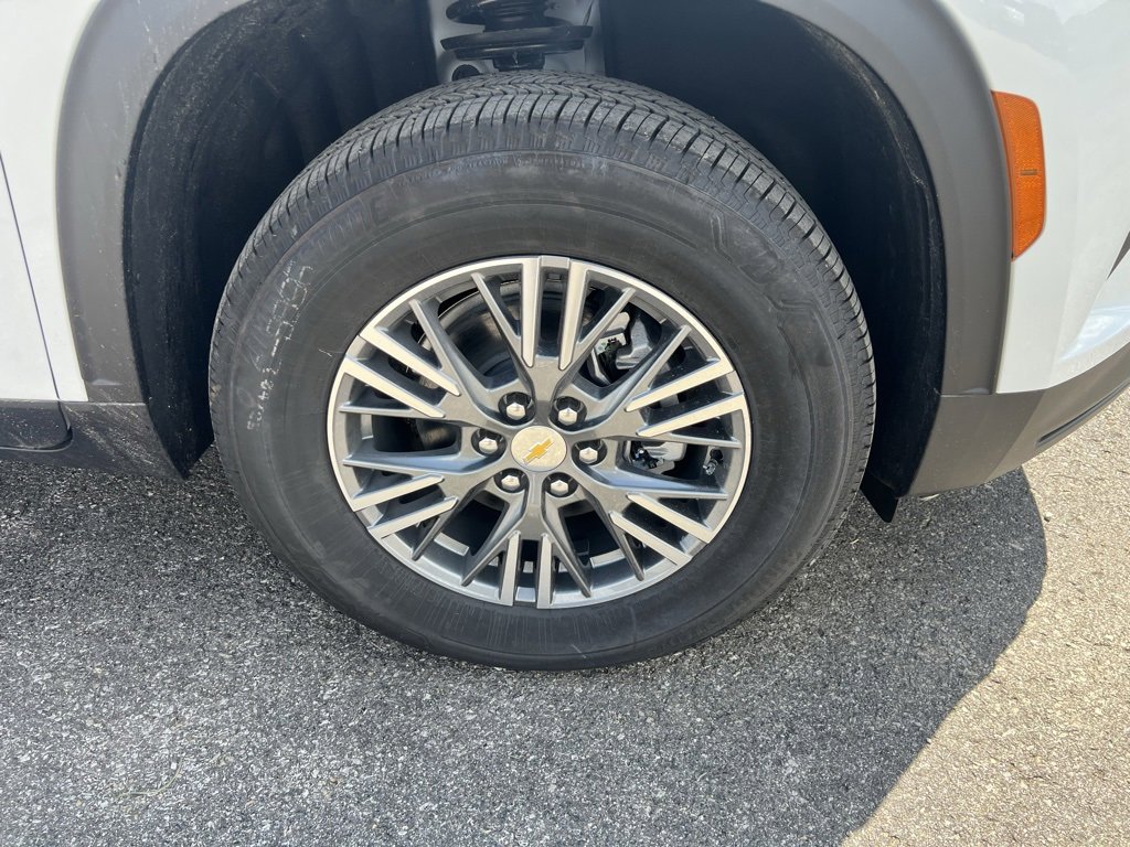 New 2025 Chevrolet Traverse LT image 36